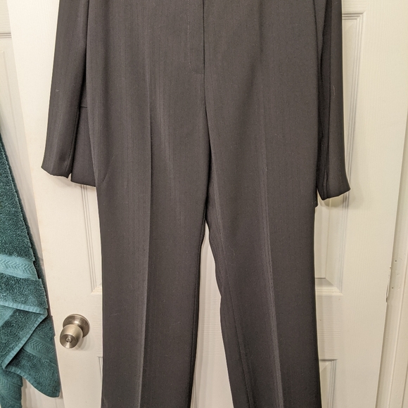 Black Kasper full suit - Picture 3 of 4